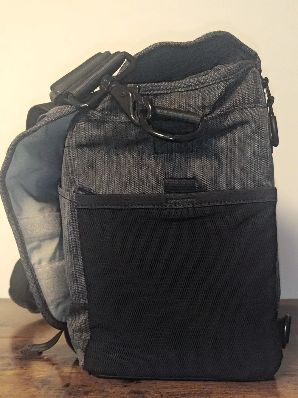 Tenba DNA 15 Messenger Bag